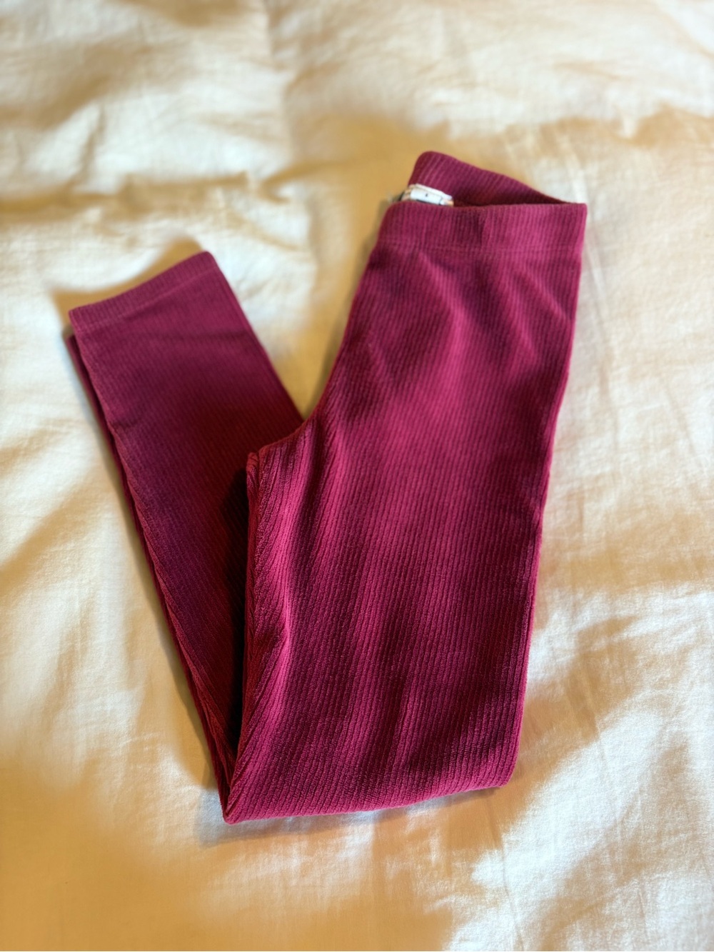 Janie and Jack Ribbed Leggings in Berry